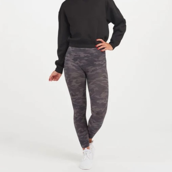 Spanx Look At Me Now Leggings NWT - Picture 1 of 8
